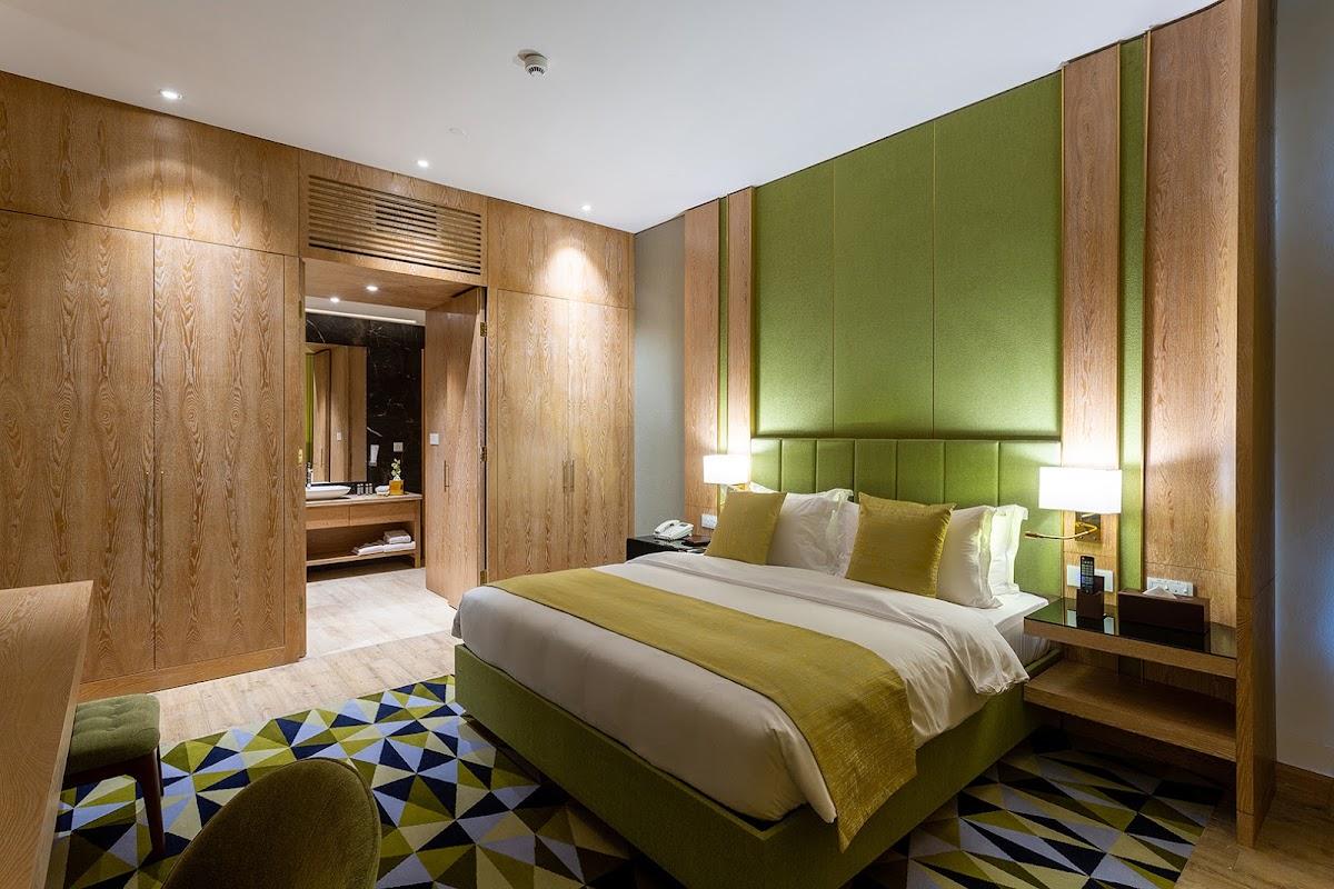 The Bentley Luxury Hotel & Suites – photo 3