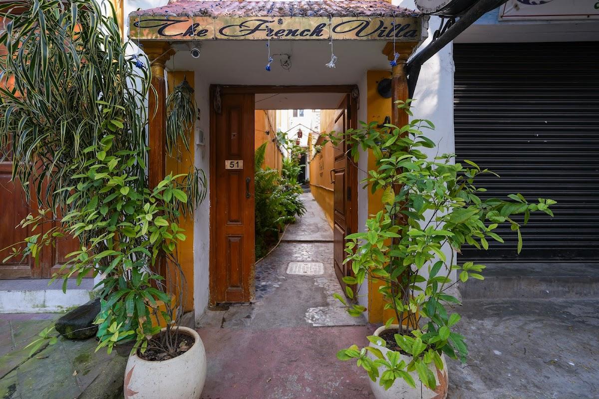 French Rivera (White Town) – photo 1