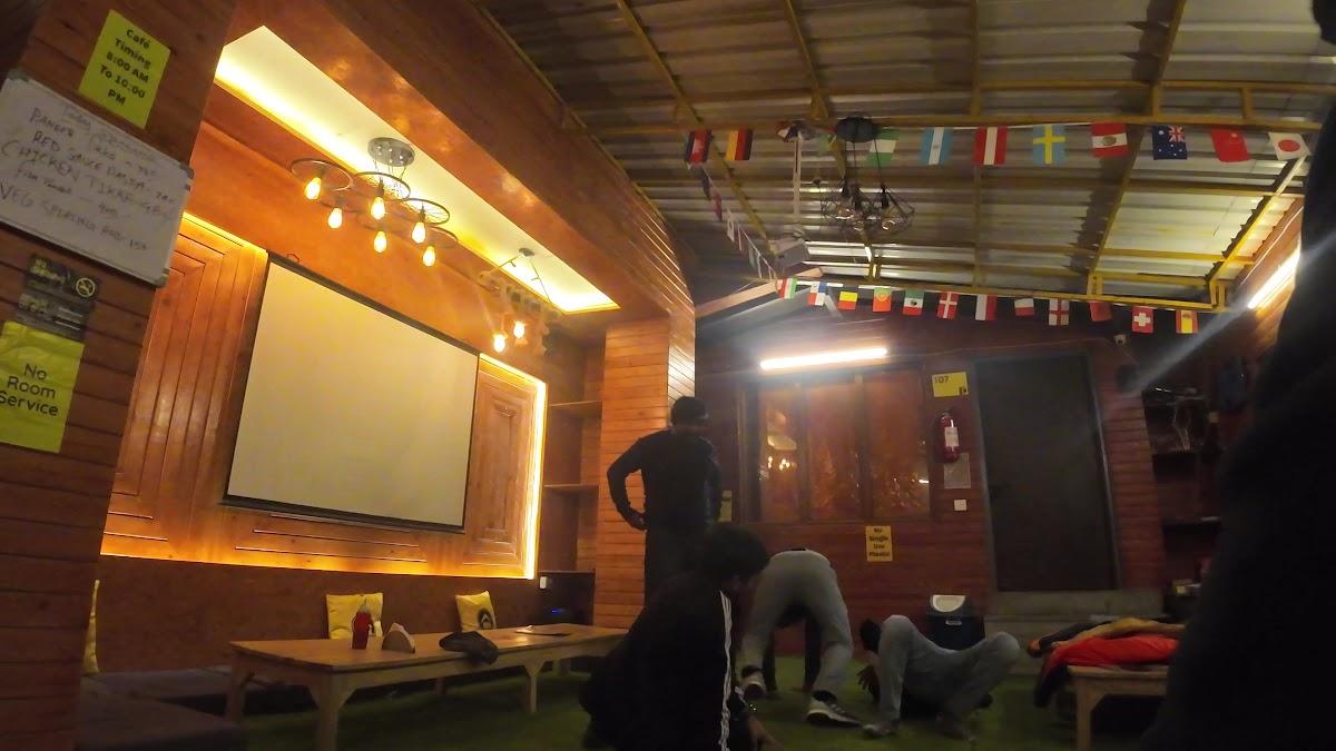 Lushtreebackpacker Hostel and cafe, Mukteshwar – photo 3