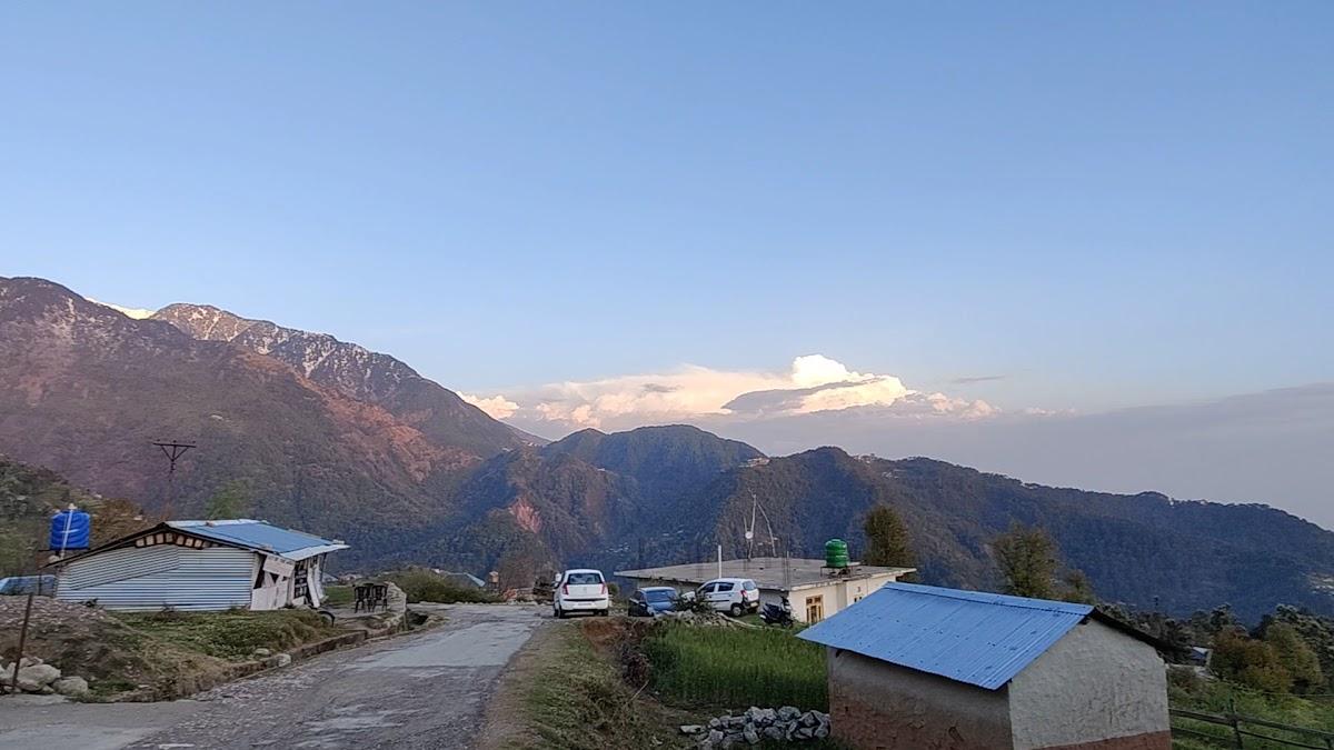 Bunker Hostels Kareri – photo 1