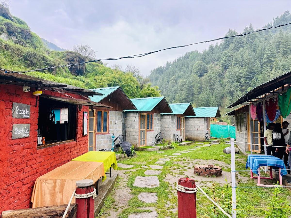 Hiideout Cottages and Camps – photo 3