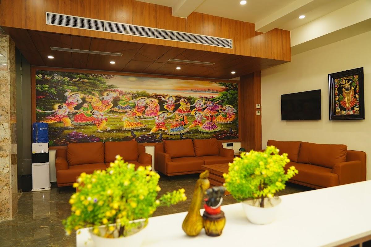 Hotel Leela’s – photo 3