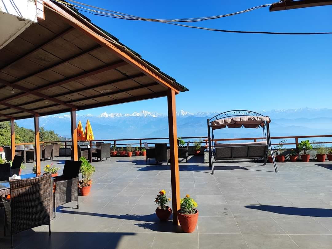 Everest Manla Resort – photo 2