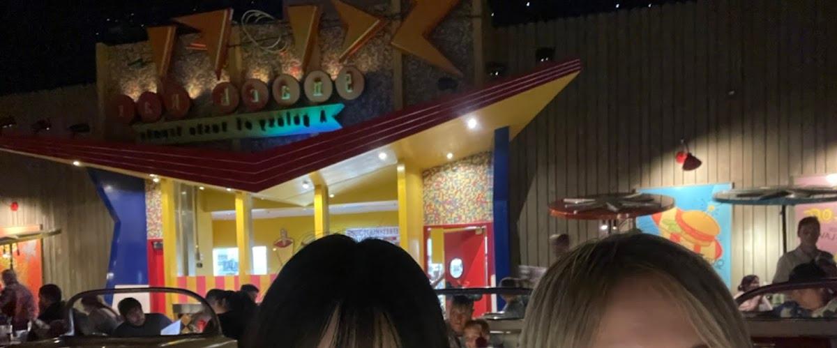 Sci-Fi Dine-In Theater Restaurant – photo 2