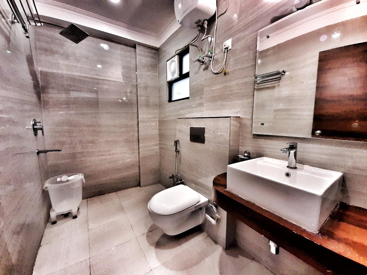 Hotel Aerocity Purple Orchid – photo 3