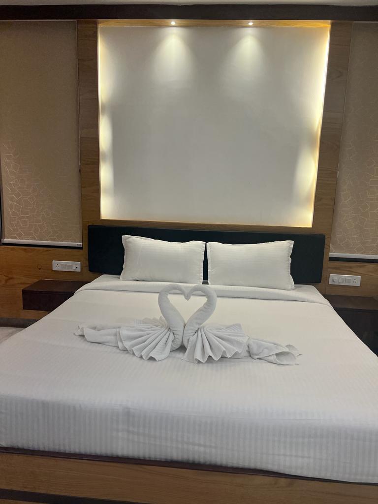 HOTEL JURA (PARINAYA FUNCTION HALL) – photo 2
