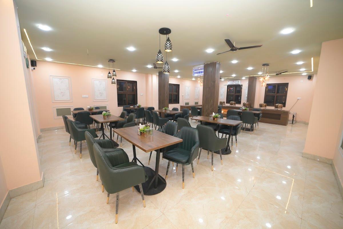 Anant Hotels – photo 3
