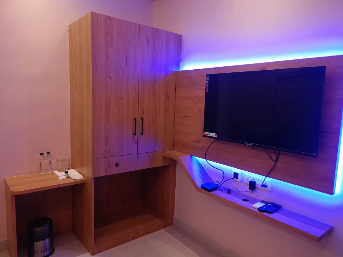 HOTEL THE DEVARAJ – photo 2