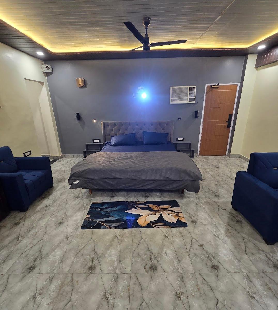 Starluxe private pool party suite – photo 4