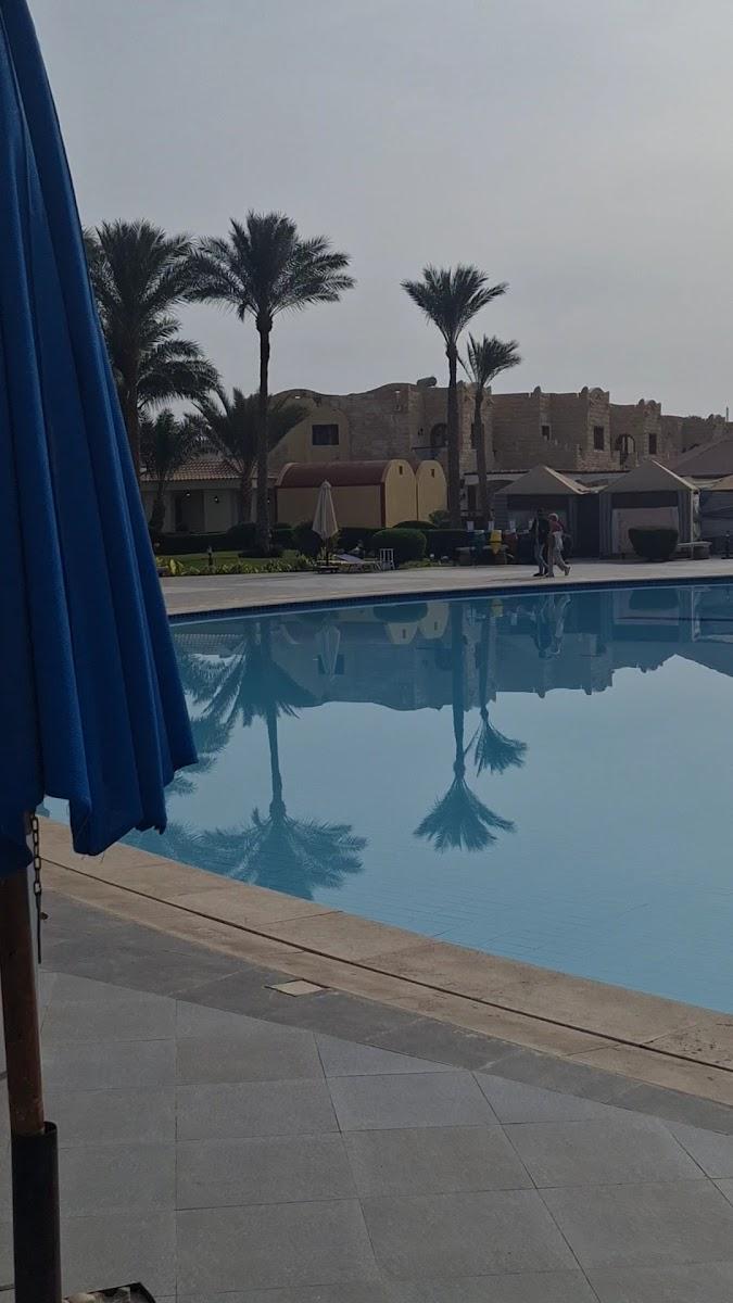 Royal Lagoons Resort & Aqua Park Families and Couples ONLY – photo 3