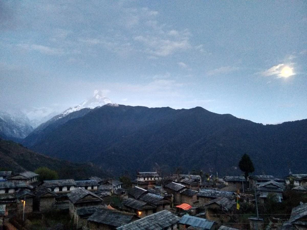 Mountain lodges of Nepal - himalaya lodge ghandruk