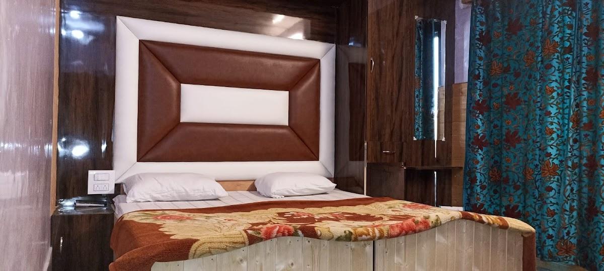 Hotel Victoria Kashmir – photo 1