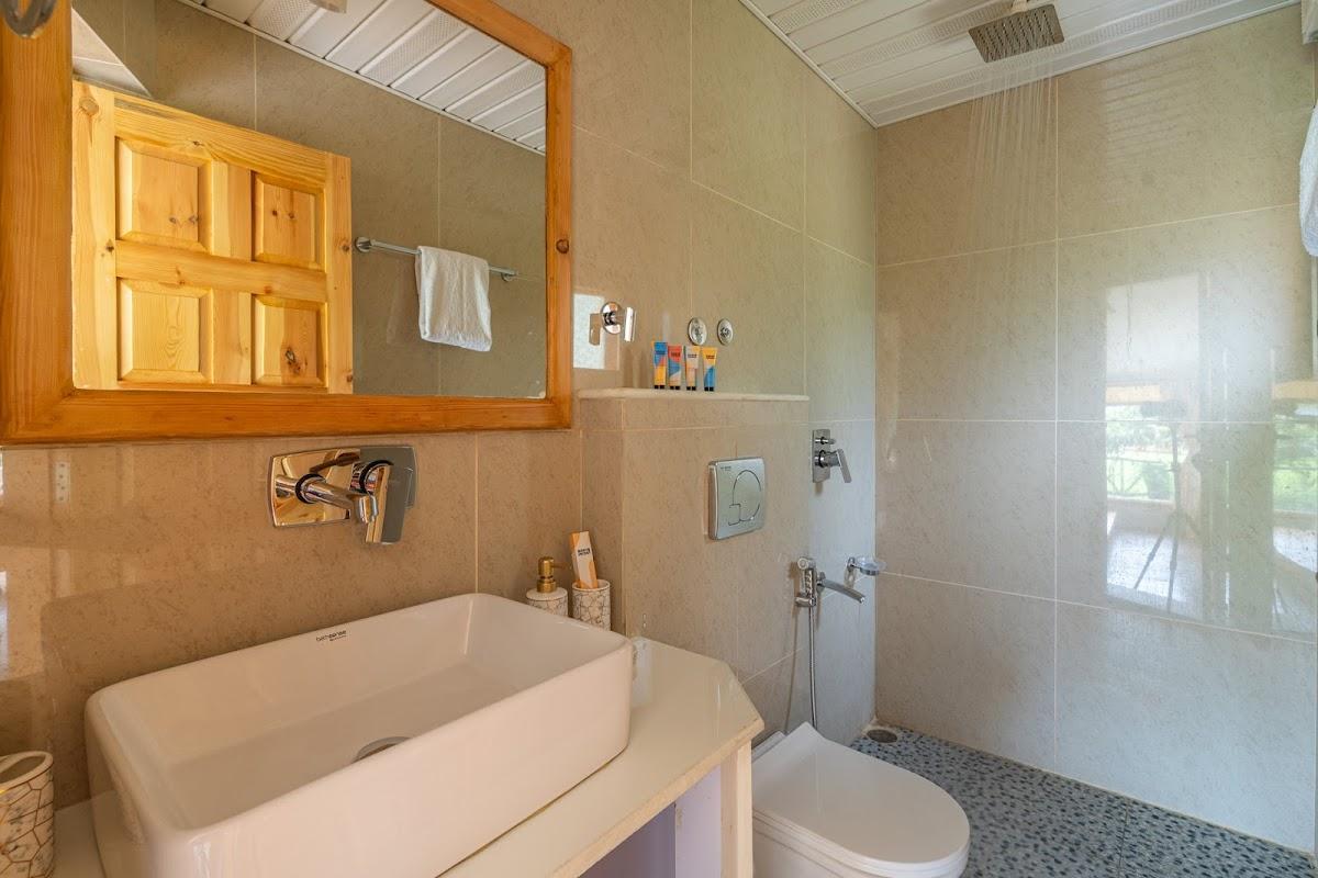 StayVista at Alpha and Peek A Boo in Srinagar | 9 BHK Premium Holiday Home – photo 2