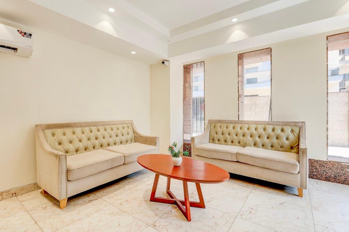 Super Townhouse Oak by OYO Sector 39 Medanta – photo 3