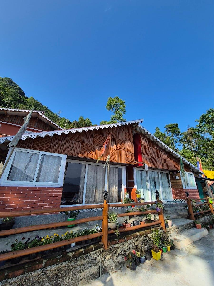 Himalayan Hideaway Eco Village Homestay , Pabong – photo 2
