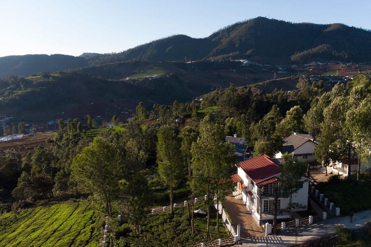 StayVista at Villa Misty Oaks in Ooty | 3 BHK Luxury Villa – photo 2
