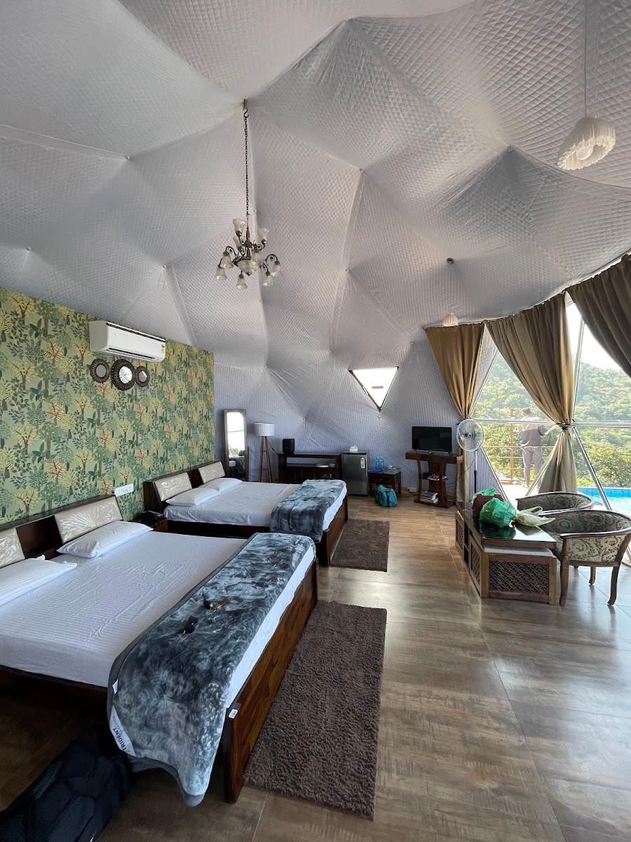 Hilltop Resort and Glamping – photo 3