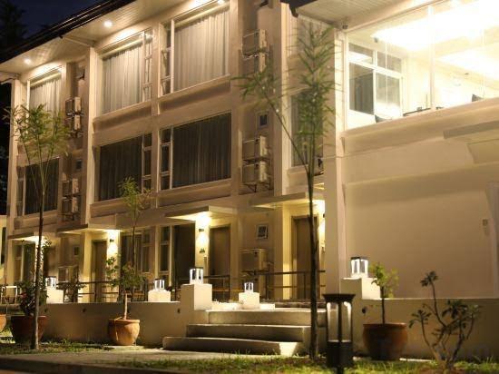 S.Hotel – photo 1