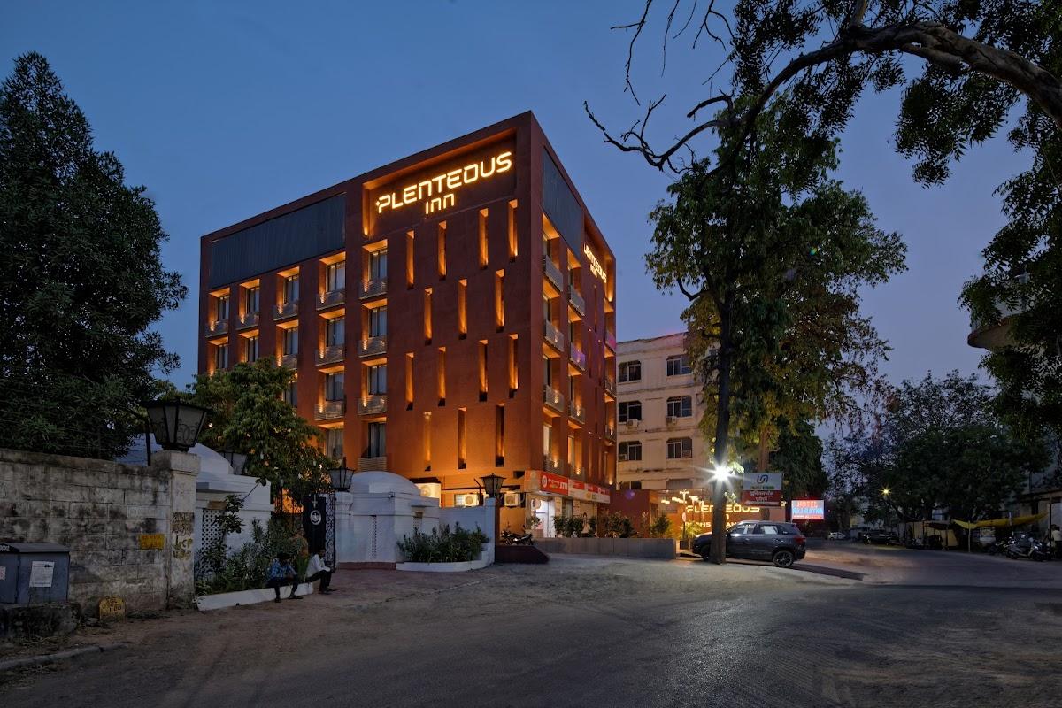 HOTEL PLENTEOUS INN ( ROOMS & BANQUET ) – photo 1