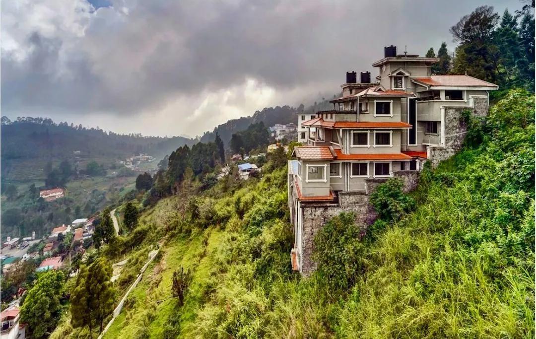 The Hills Edge – photo 4