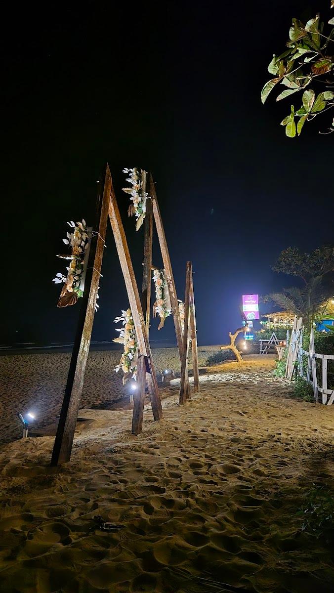 Sunset Cafe Beach Stay – photo 2