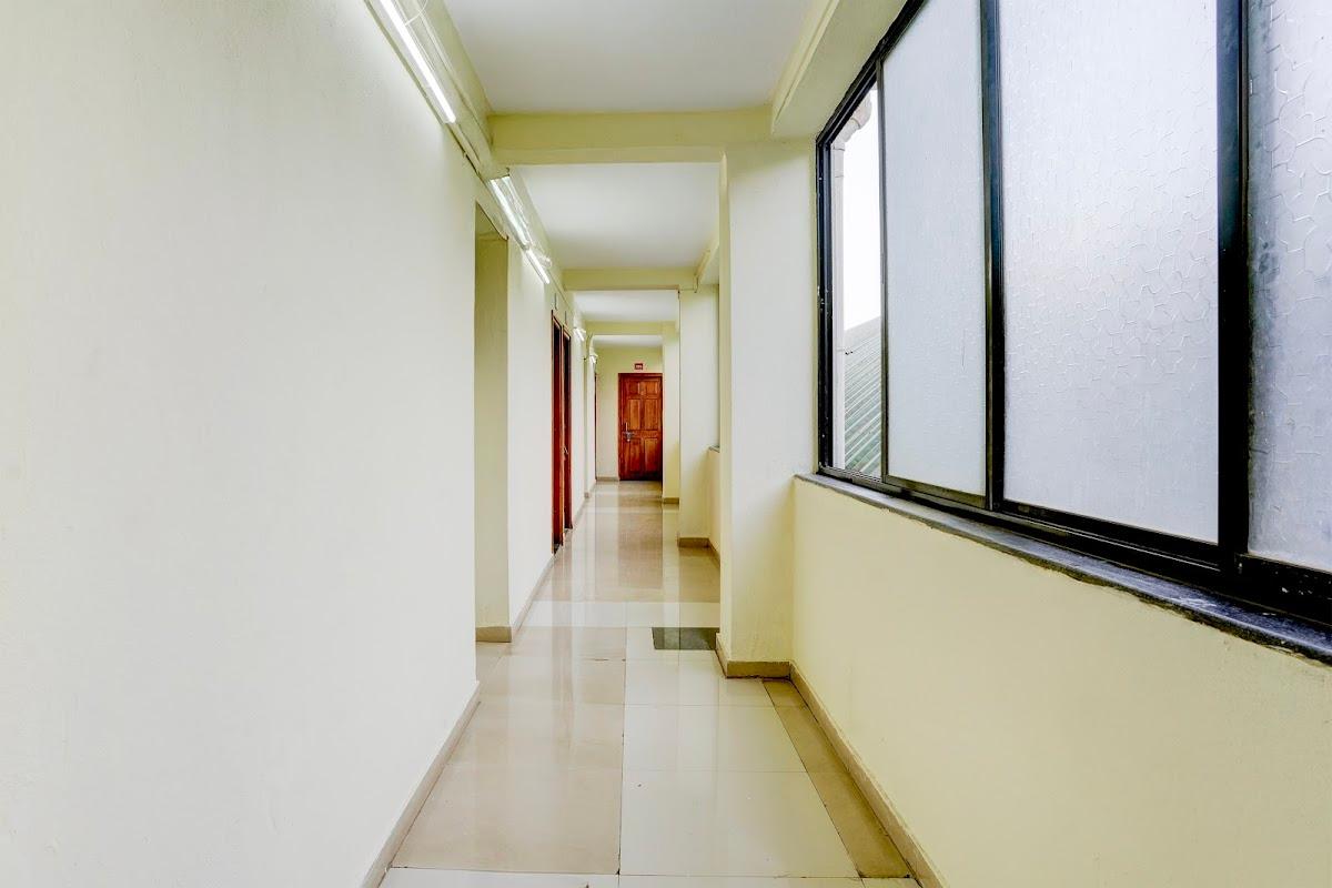 Hotel O lodging – photo 2