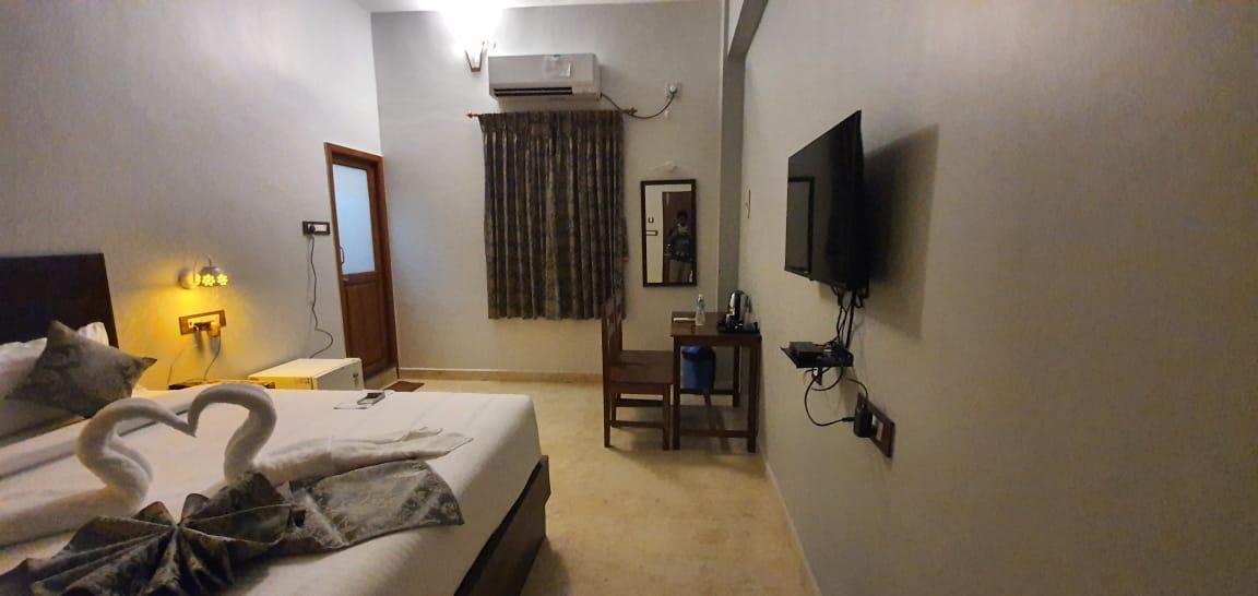 Le Supreme Inn (the lap of luxury)