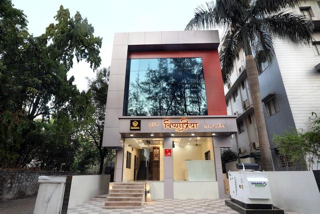 Vishnupriya Grand - AC Budget Hotel Near Station Road – photo 1