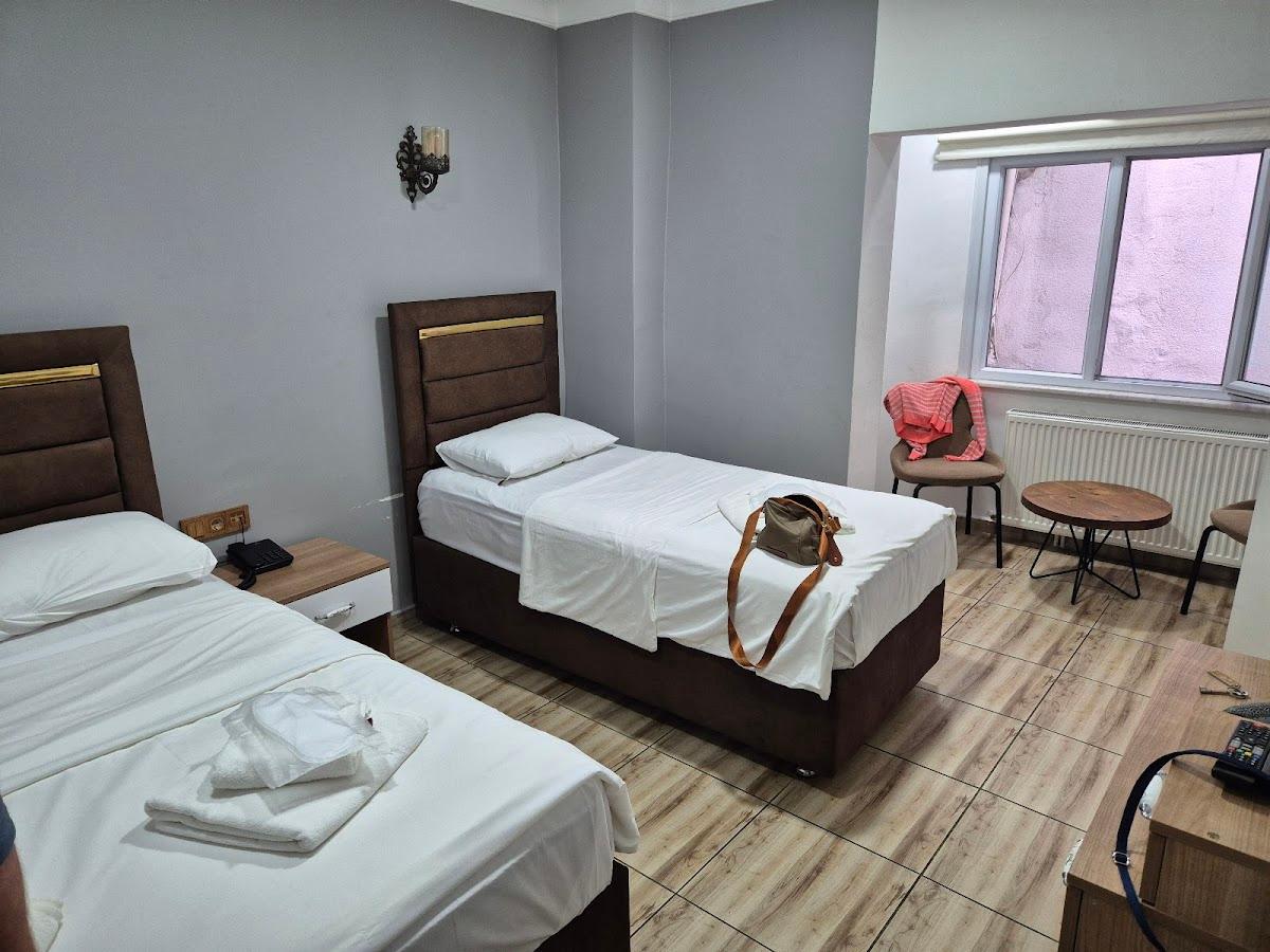 LAOS OTEL – photo 1