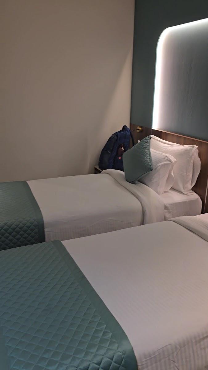 REGAL HEIGHTS HOTEL – photo 1