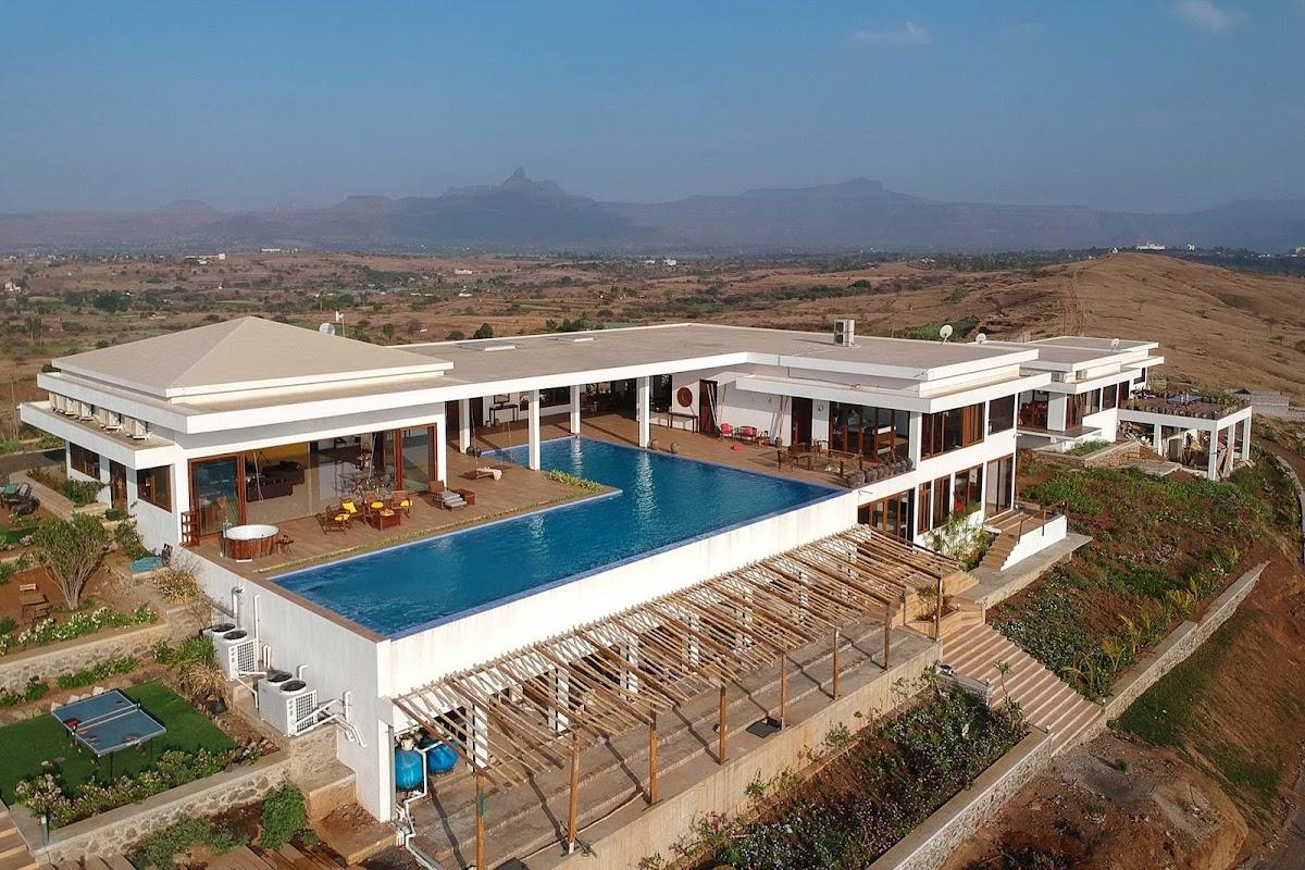 StayVista at Sunset on the Lake - Igatpuri | Premium Villa with Pool – photo 1