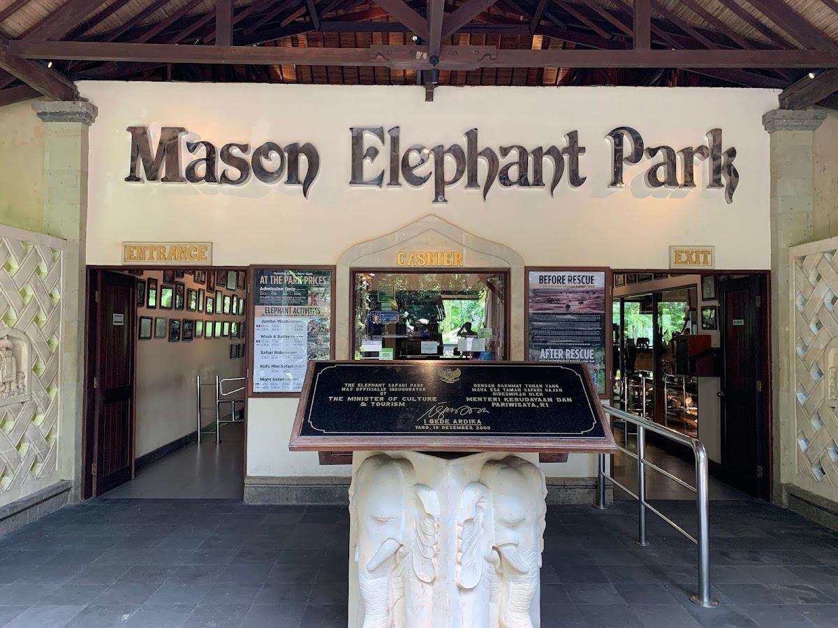 Mason Elephant Park & Lodge