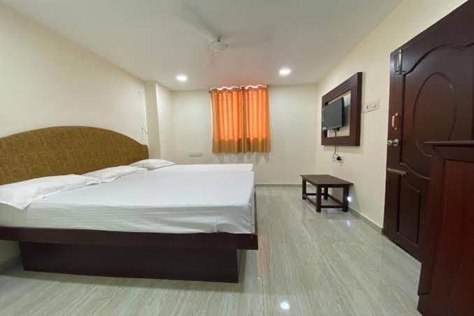 Hotel Sunrise – photo 1