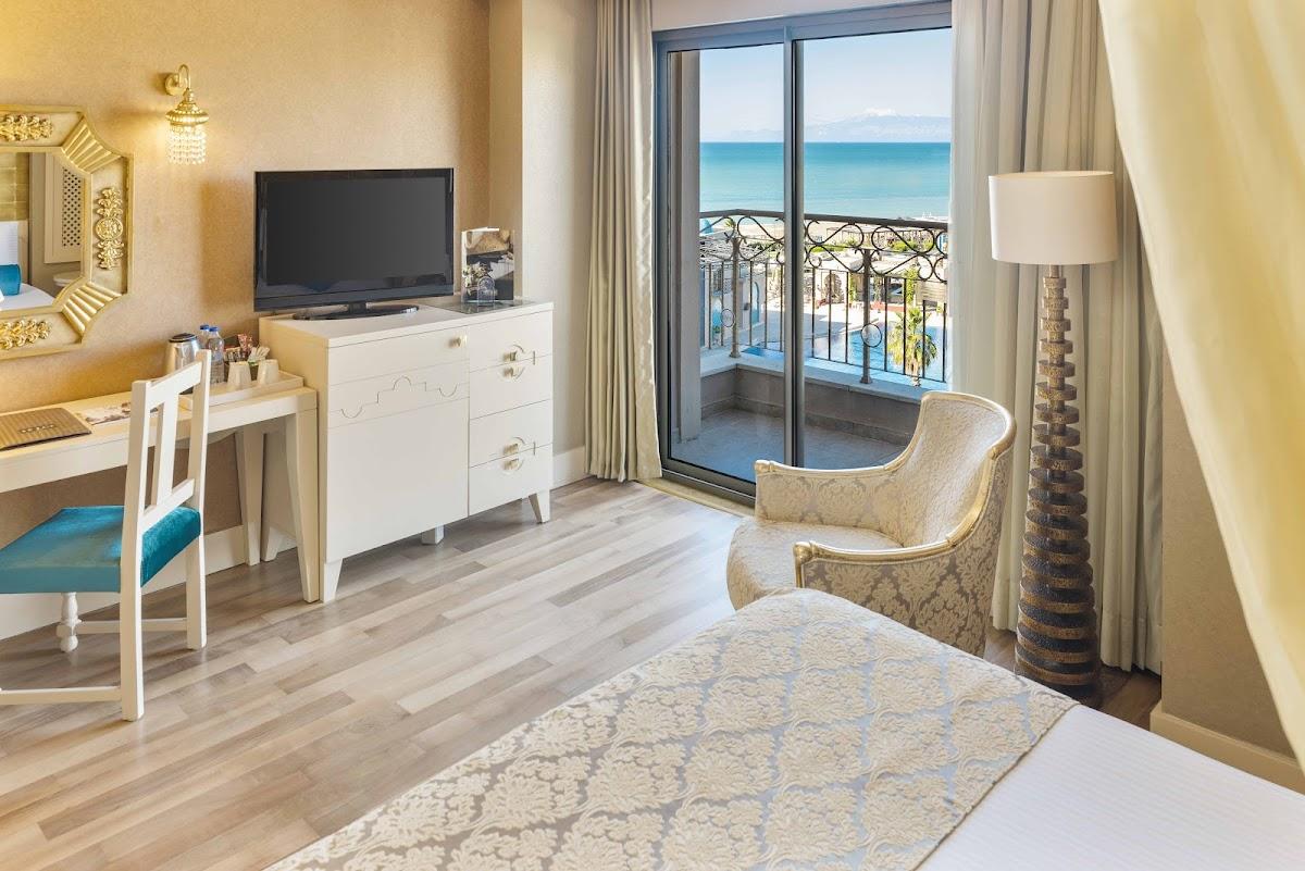 Spice Hotel & SPA