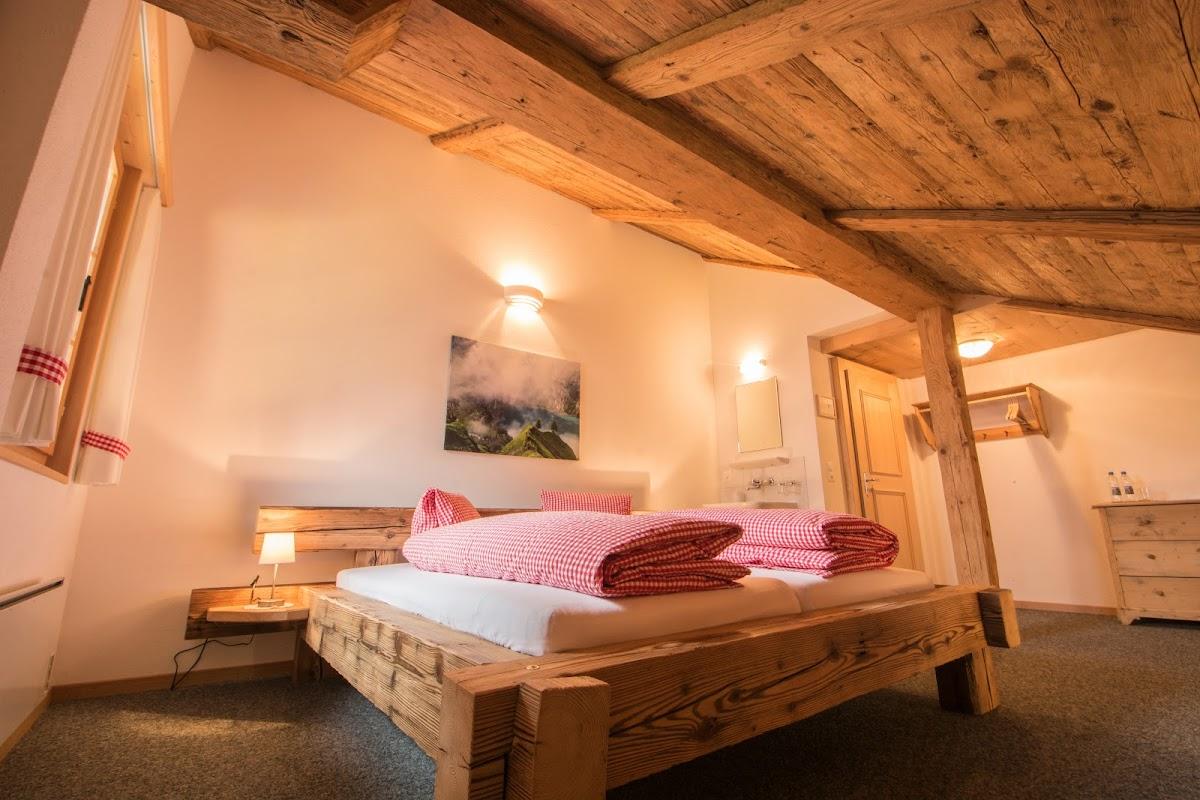 Berghotel Oeschinensee – photo 1