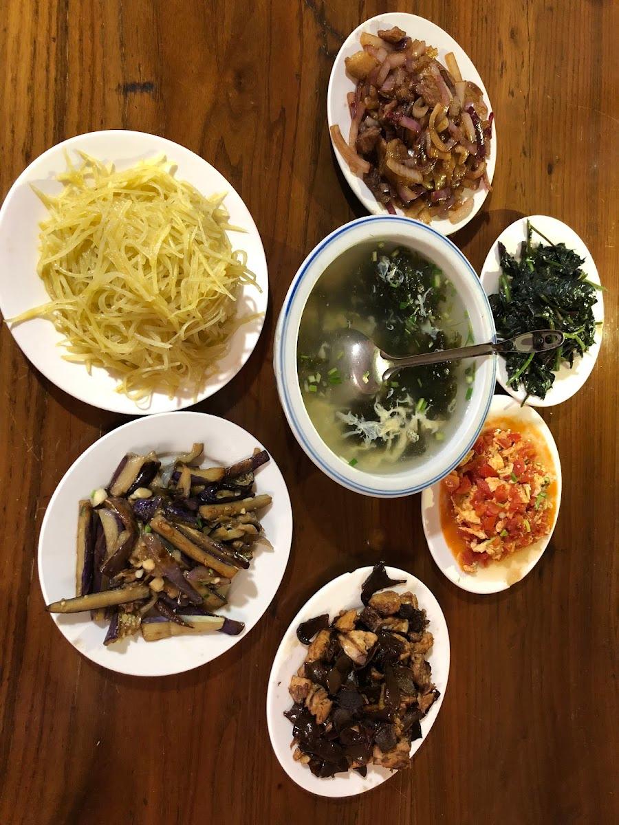 Zhangjiajie Potato Inn – photo 2