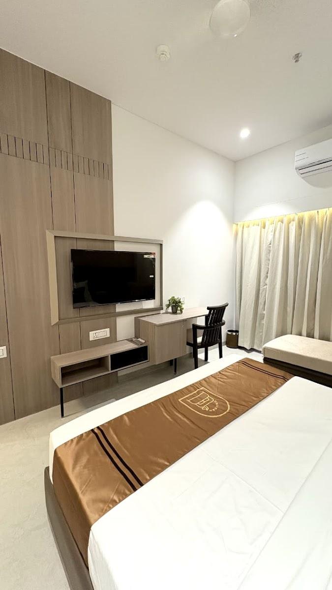HOTEL UNICORN(ALTHAN) – photo 2