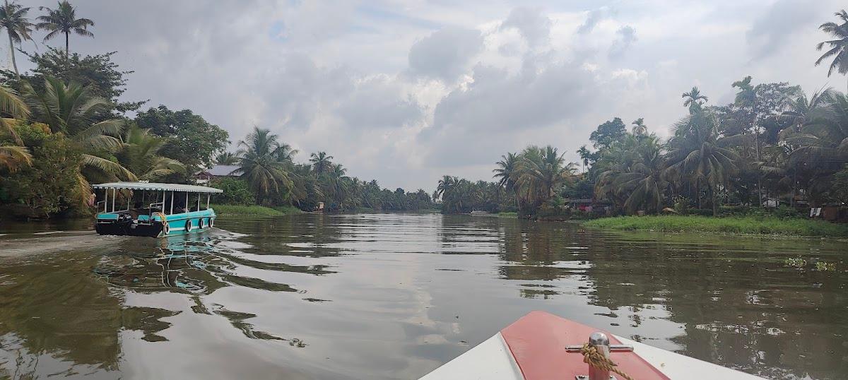 Back waters at Kumarakom – photo 3