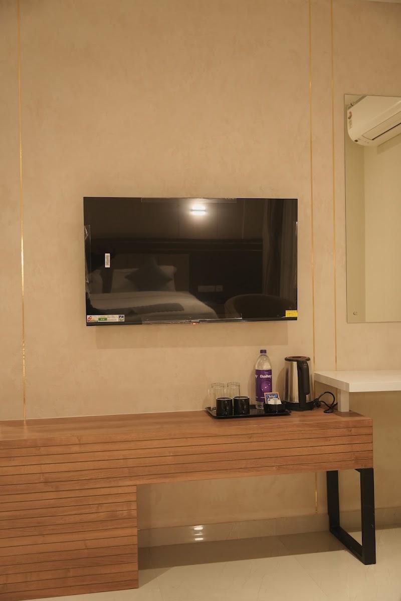 HOTEL D’ PARIS – photo 2