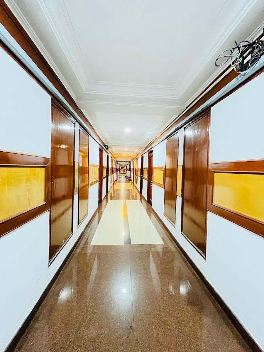 Hotel Chetan International – photo 3