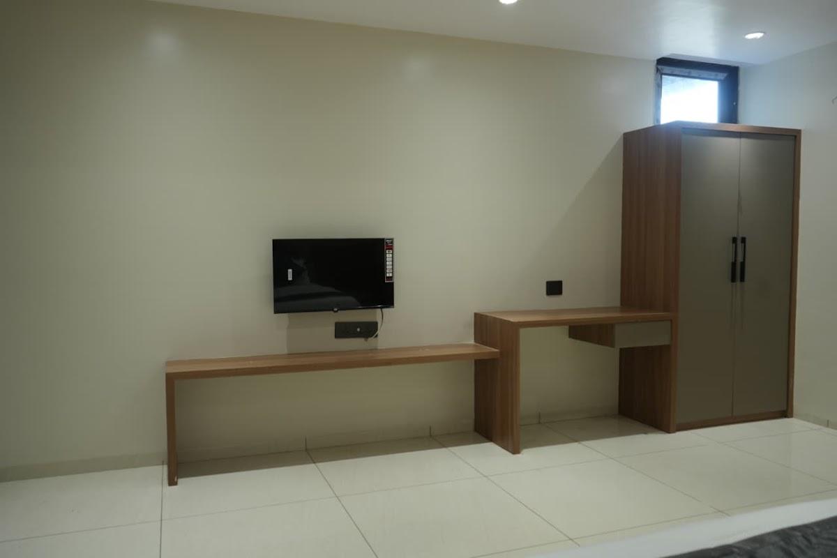 HOTEL SAI INN – photo 4