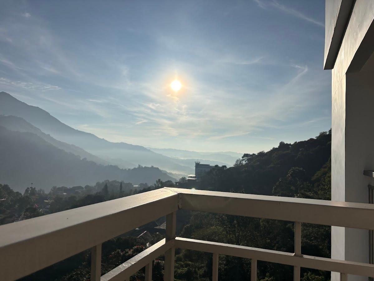 Golden Munnar Palace By Hawk Hospitality – photo 3