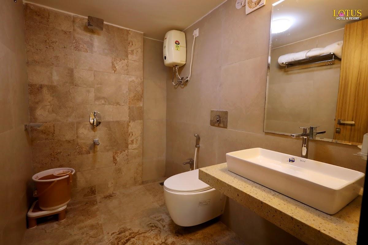 Lotus Hotel & Resort – photo 2