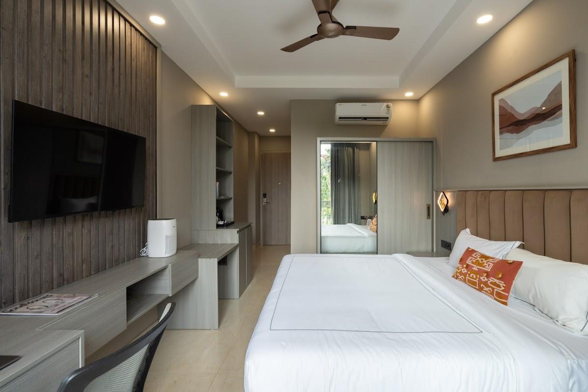 StayVista Residences near Cyber City Hub - Gym & Air Purifier – photo 4