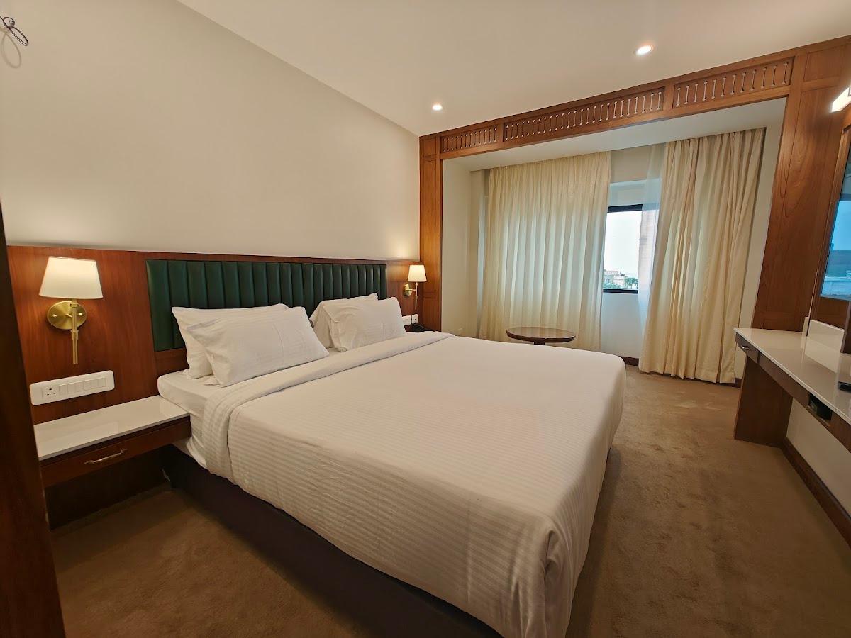 Hotel Sea Face – photo 1