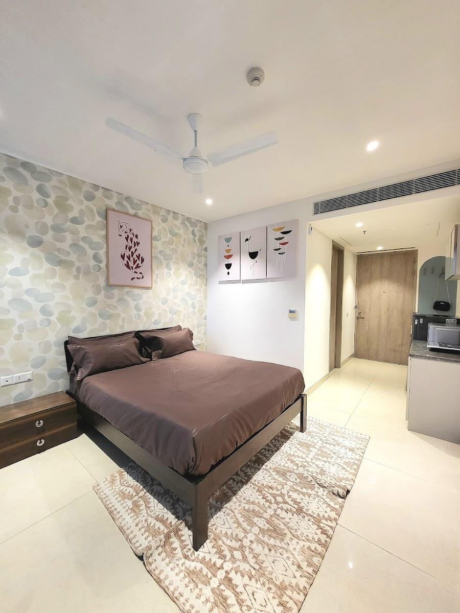 Skyline Retreat Airbnb By Drishtiicon – photo 3