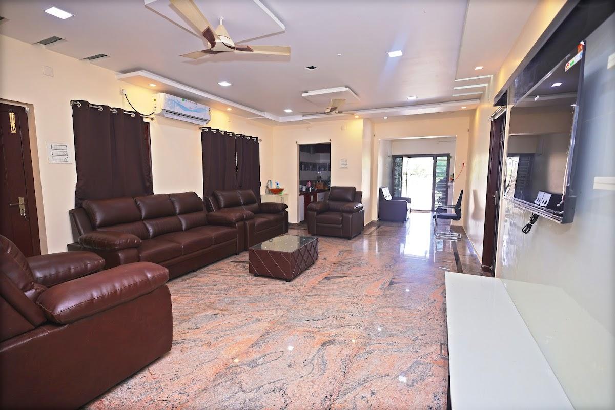 jay and jas hotel – photo 1