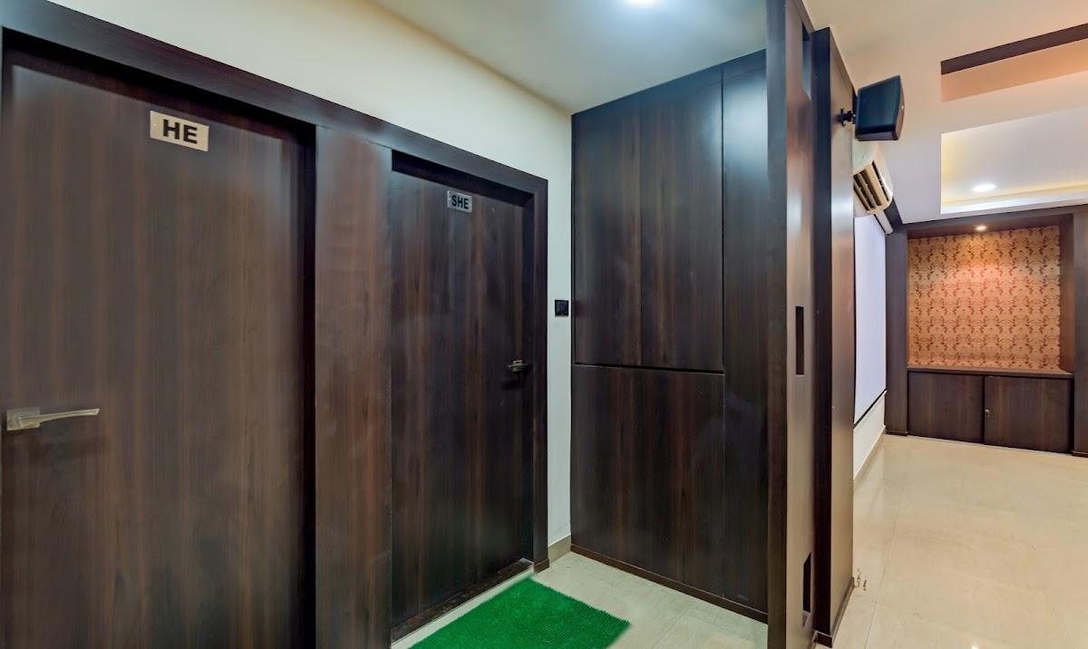 Itsy Hotels Neeranand Plaza – photo 4