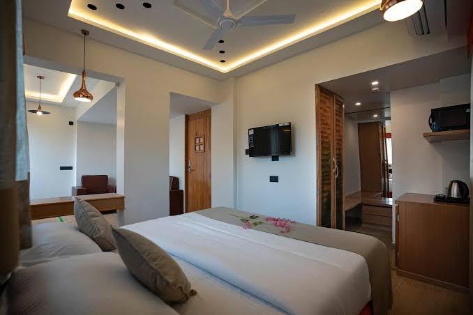 RA Residence – photo 1