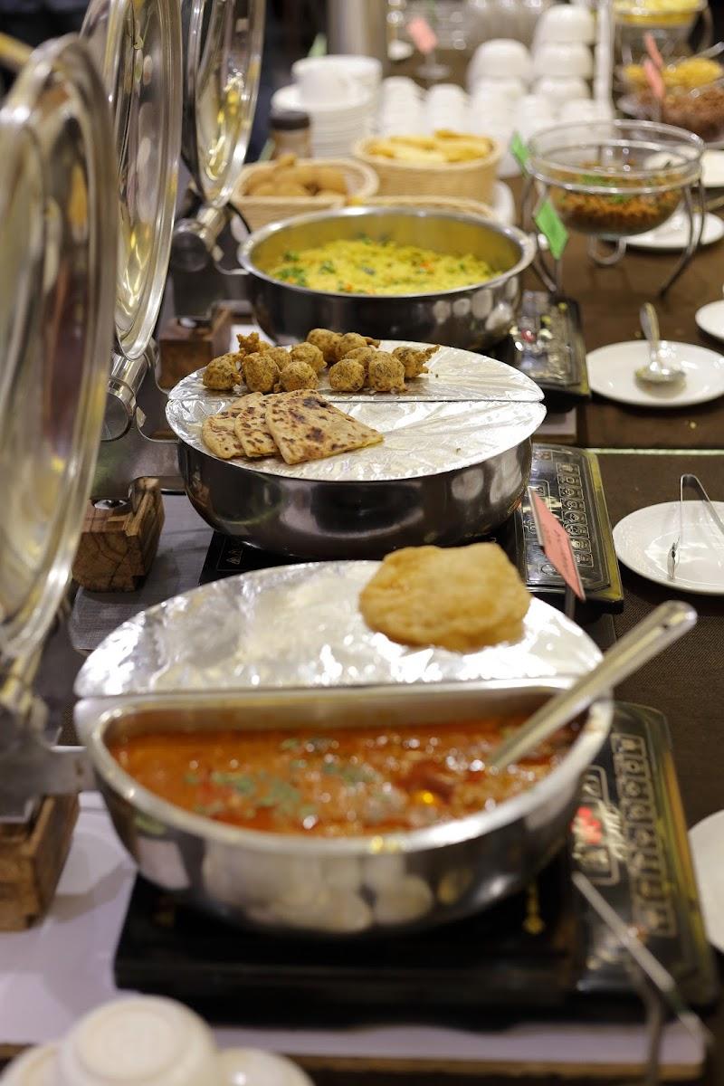 Hotel Sifat International Surat – photo 4